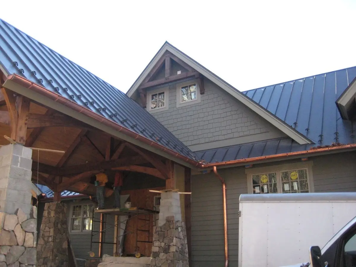 Craftsman Roofing team delivering quality roofing work in East Front